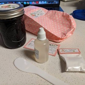 Review of Sugaring Paste Hair Removal – Thicker Hair, Natural Sugaring 8 Oz Mason Fragrance Free Silicone Free by Hamsashwetha