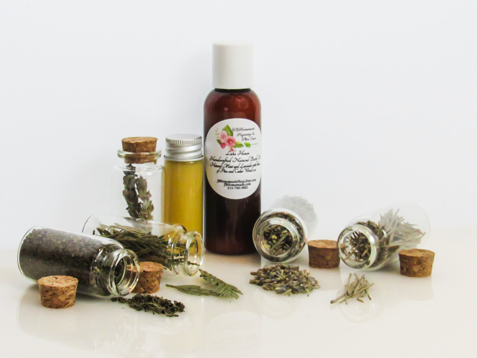 Lake House Bath Oil for Men with Pine, Cedar wood, Lavender, Spearmint | 2 oz - Image 3