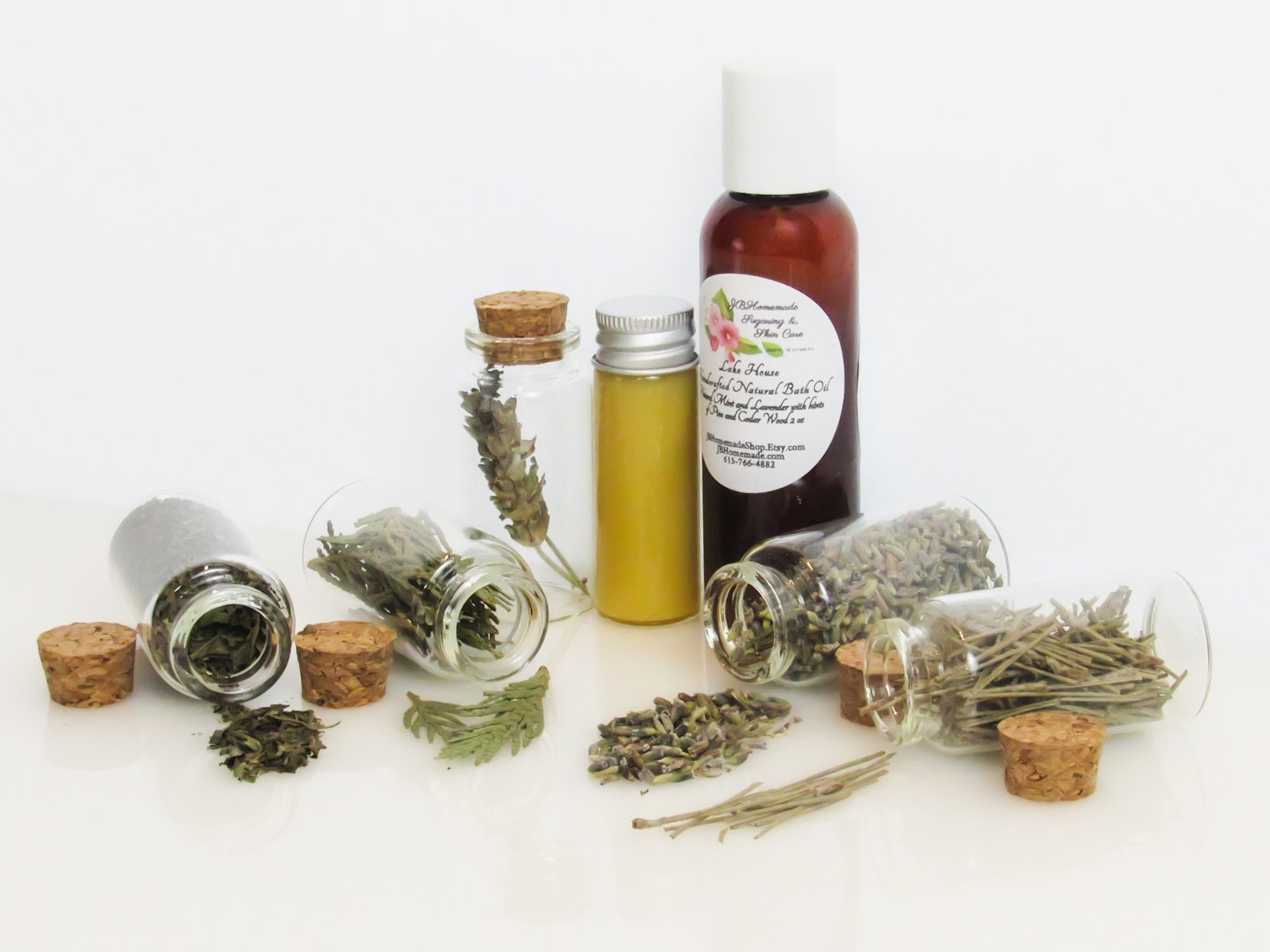 Lake House Bath Oil for Men with Pine, Cedar wood, Lavender, Spearmint | 2 oz - Image 4