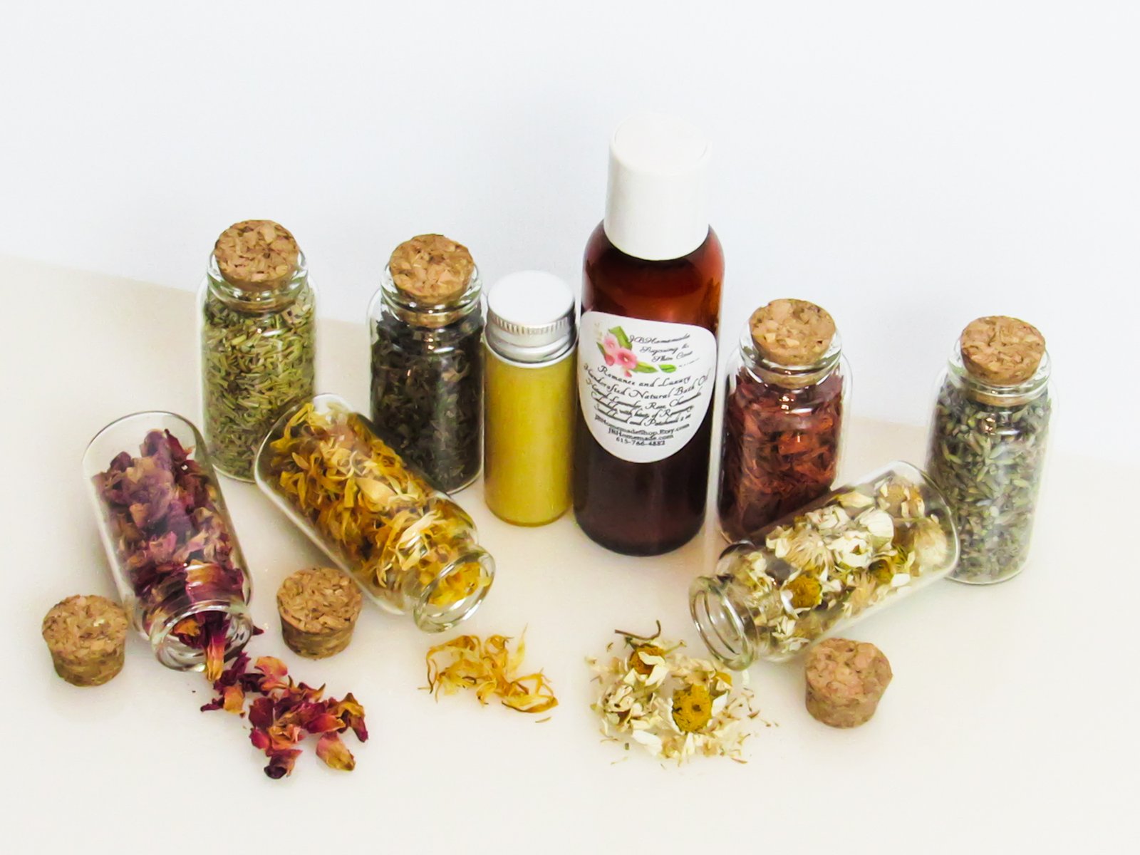 Romance and Luxury Natural Bath Oil with Lavender, Rose, Chamomile, Calendula 2 oz - Image 2